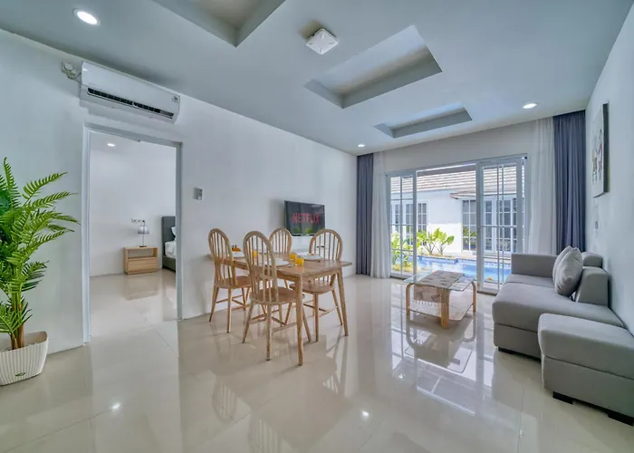 3bd Modern In With Bbq & Huge Shared Pool