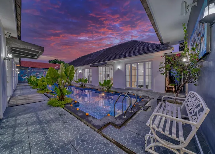 3bd Modern In With Bbq & Huge Shared Pool *